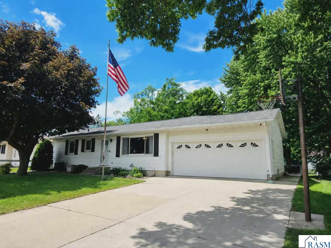 1204 SE 8th Street Waseca MN 56093