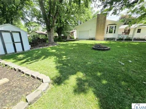 1204 SE 8th Street Waseca MN 56093