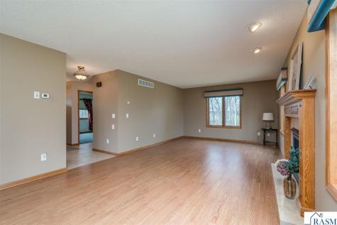 100 Crystal Lane Mankato MN 56001