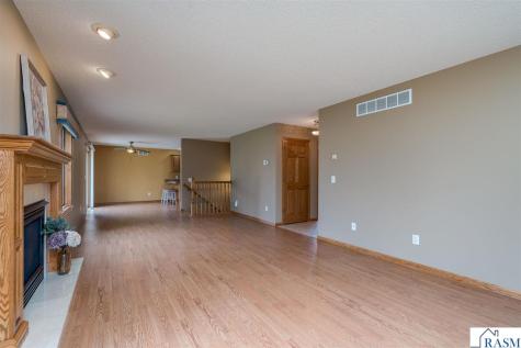100 Crystal Lane Mankato MN 56001
