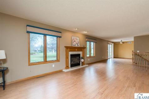 100 Crystal Lane Mankato MN 56001