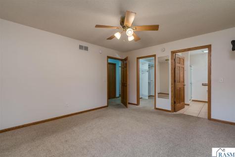 100 Crystal Lane Mankato MN 56001