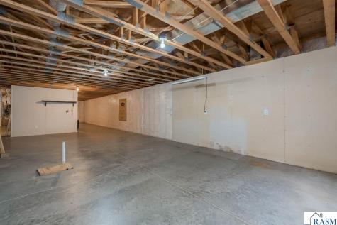 100 Crystal Lane Mankato MN 56001