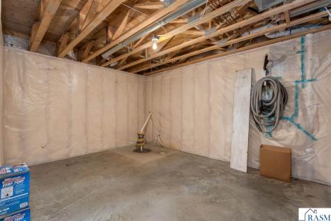 100 Crystal Lane Mankato MN 56001