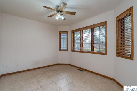 100 Crystal Lane Mankato MN 56001