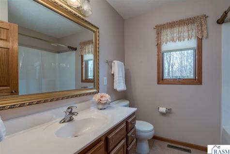 100 Crystal Lane Mankato MN 56001
