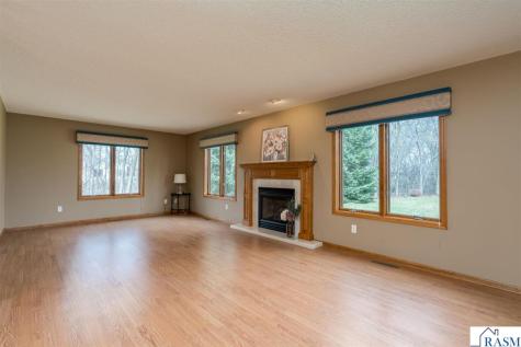 100 Crystal Lane Mankato MN 56001