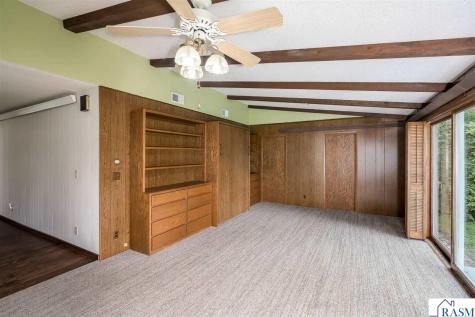128 N Park Lane Le Sueur MN 56058