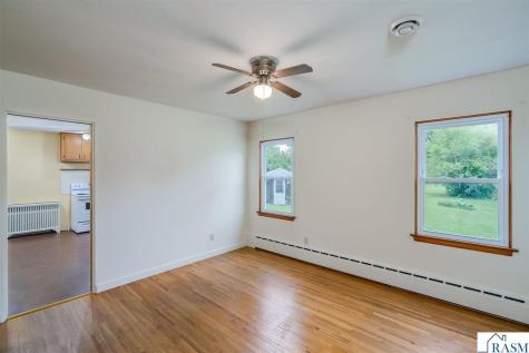 128 N Park Lane Le Sueur MN 56058