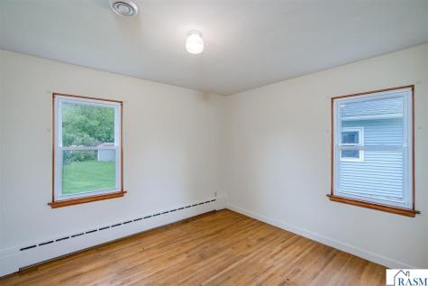 128 N Park Lane Le Sueur MN 56058