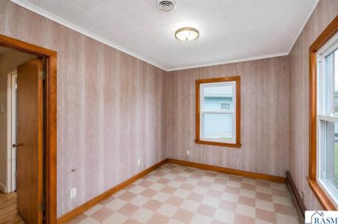 128 N Park Lane Le Sueur MN 56058