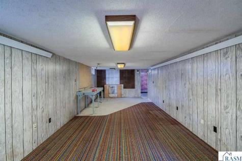 128 N Park Lane Le Sueur MN 56058