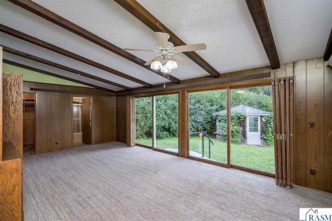 128 N Park Lane Le Sueur MN 56058