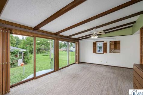 128 N Park Lane Le Sueur MN 56058