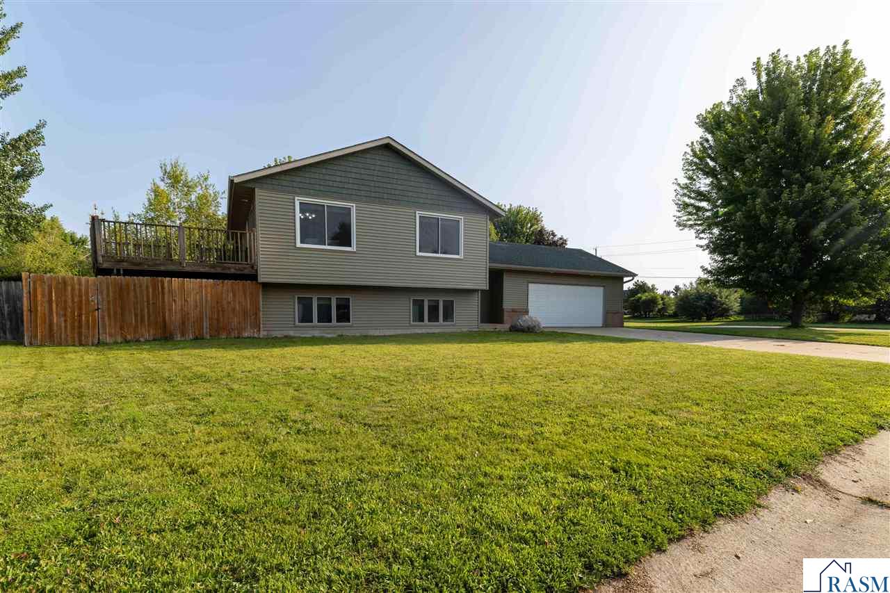 112 Parkside Street Mankato MN 56001