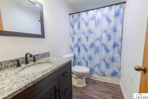 112 Parkside Street Mankato MN 56001