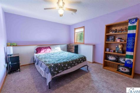 112 Parkside Street Mankato MN 56001