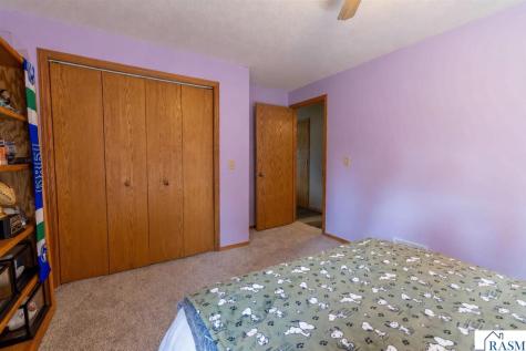 112 Parkside Street Mankato MN 56001