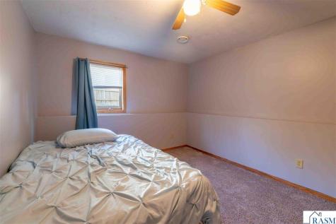 112 Parkside Street Mankato MN 56001