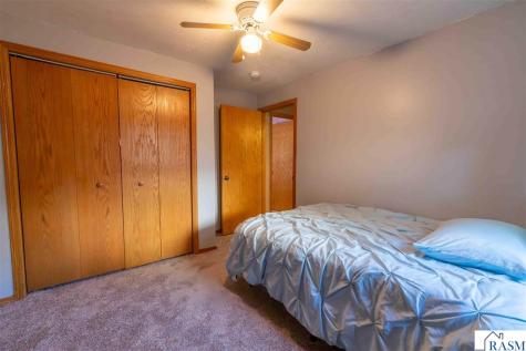112 Parkside Street Mankato MN 56001