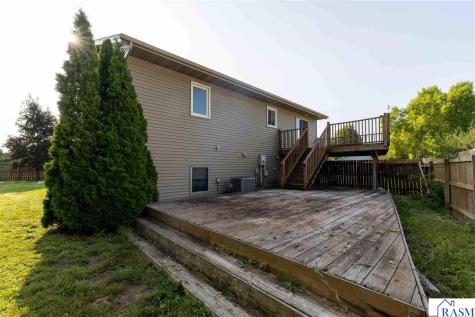 112 Parkside Street Mankato MN 56001