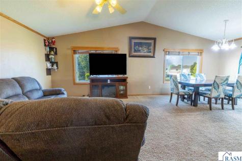 112 Parkside Street Mankato MN 56001