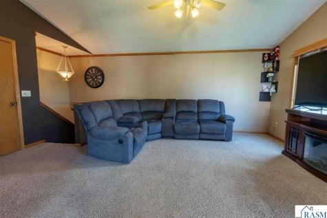 112 Parkside Street Mankato MN 56001