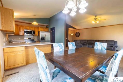 112 Parkside Street Mankato MN 56001