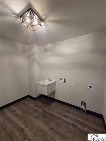 2405 Lake Avenue New Ulm MN 56073-1229