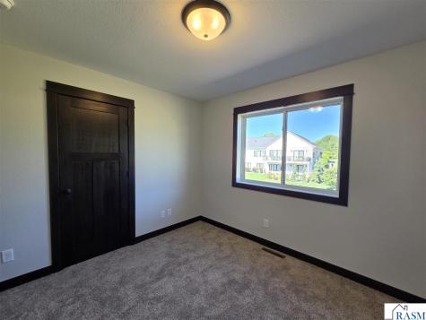 2405 Lake Avenue New Ulm MN 56073-1229