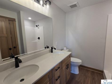 2405 Lake Avenue New Ulm MN 56073-1229