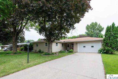 1808 Sunray Avenue Mankato MN 56001