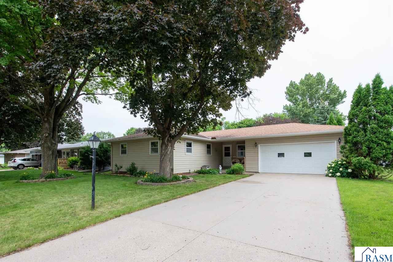 1808 Sunray Avenue Mankato MN 56001
