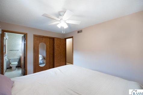 1808 Sunray Avenue Mankato MN 56001