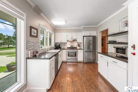 47 Skyline Drive Mankato MN 56001