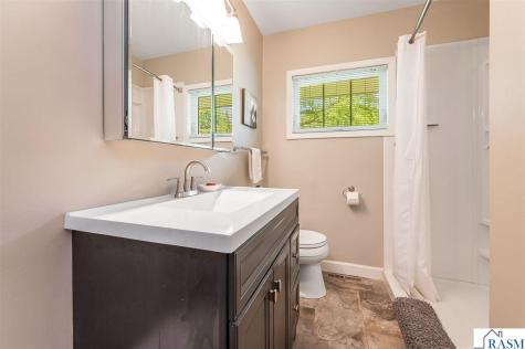 47 Skyline Drive Mankato MN 56001