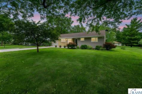 47 Skyline Drive Mankato MN 56001
