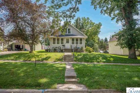 315 W 6th Street Blue Earth MN 56013