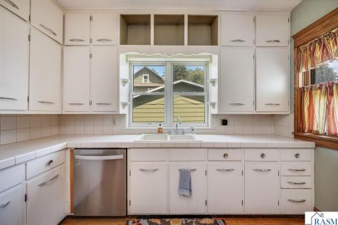 315 W 6th Street Blue Earth MN 56013