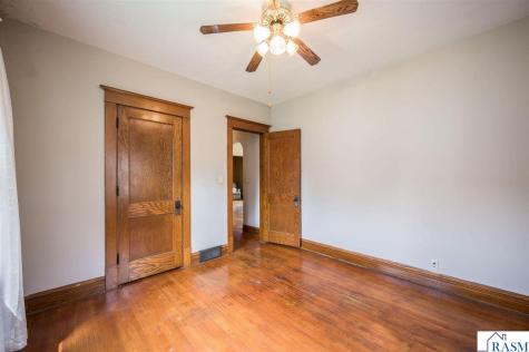 315 W 6th Street Blue Earth MN 56013