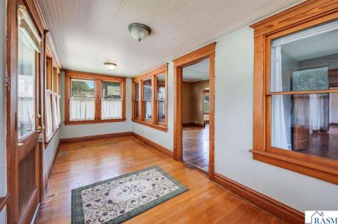 315 W 6th Street Blue Earth MN 56013