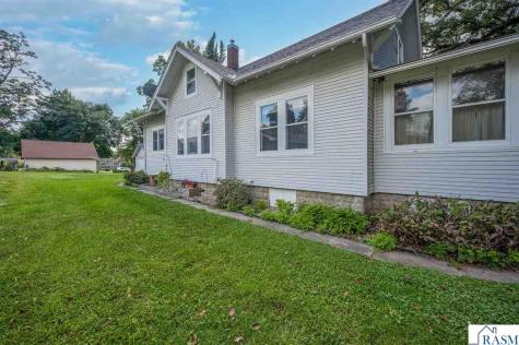 315 W 6th Street Blue Earth MN 56013
