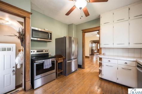 315 W 6th Street Blue Earth MN 56013