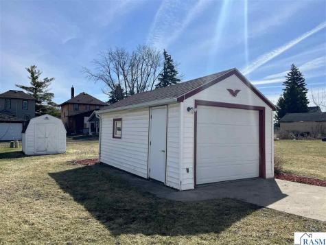 918 6th Street North St. James MN 56081