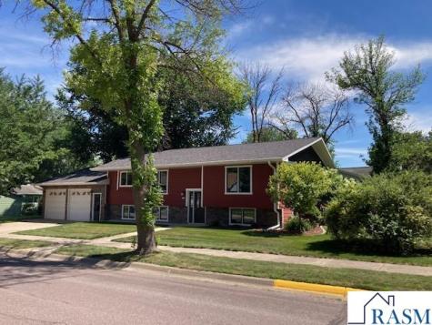 101 SE Burnside Street Sleepy Eye MN 56085