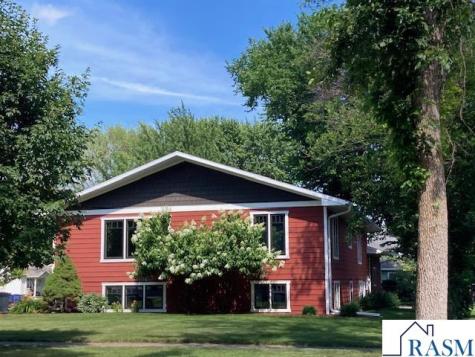 101 SE Burnside Street Sleepy Eye MN 56085