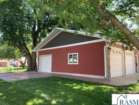 101 SE Burnside Street Sleepy Eye MN 56085