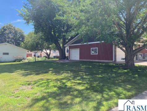 101 SE Burnside Street Sleepy Eye MN 56085