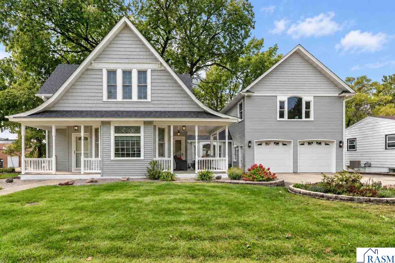 200 N Lexington Avenue Le Center MN 56057
