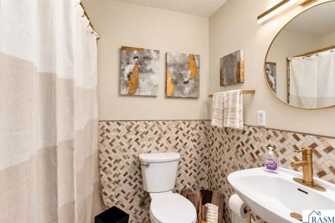 200 N Lexington Avenue Le Center MN 56057